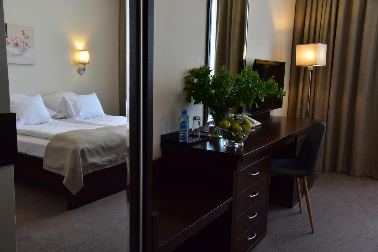 Hotel Hi-Fi Spa Nowy Tomyśl Esterno foto